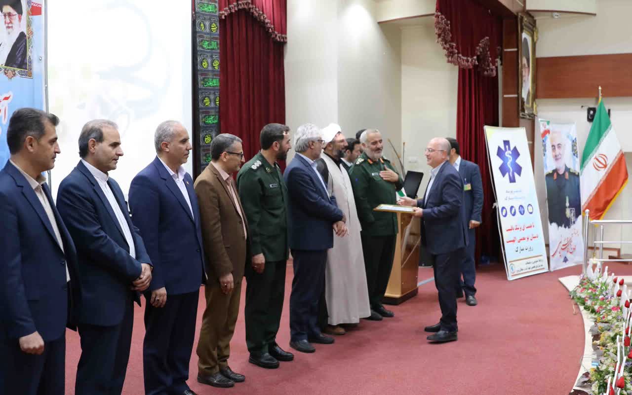مراسم گرامیداشت روز پزشک و معارفه مدیر جدید بیمارستان شهید محلاتی با حضور فرمانده محترم قرارگاه عاشورا